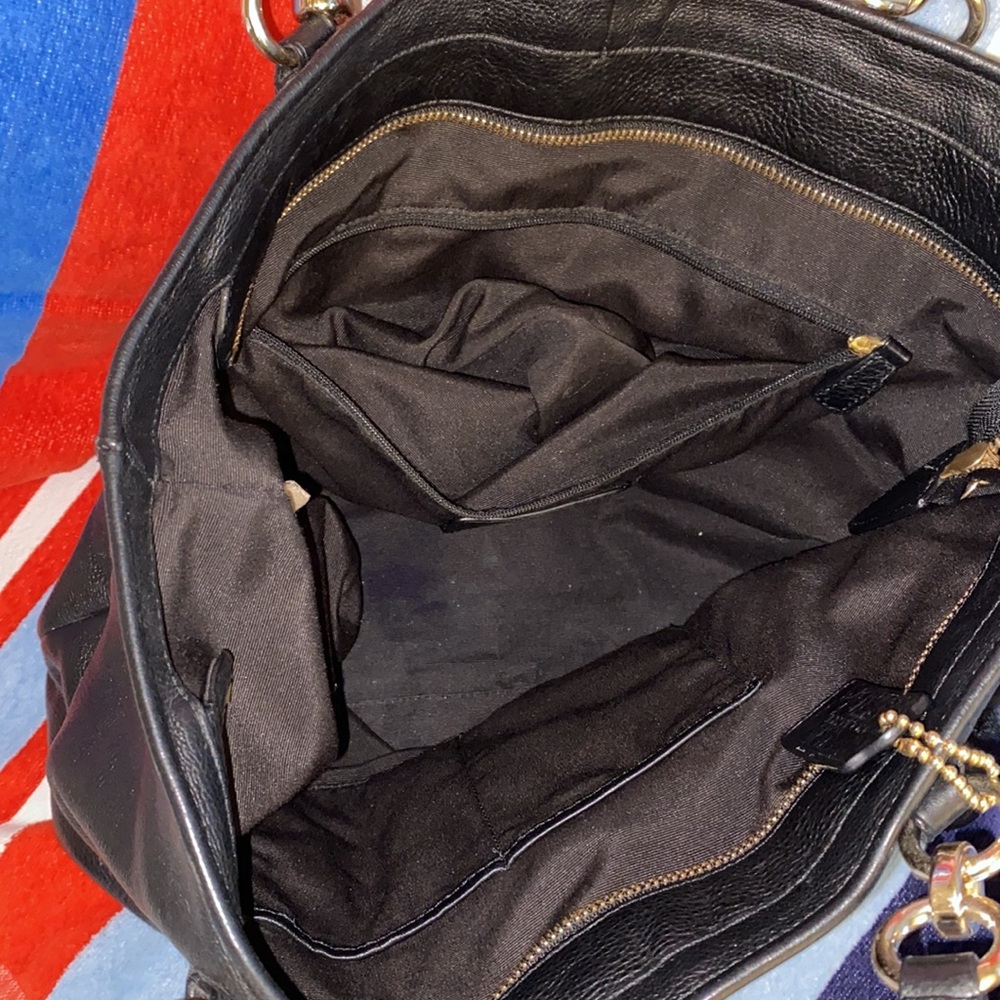 Coach - Picture 4 of 4